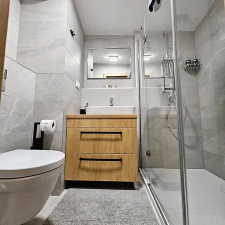 H11 - Evergreen Tale *