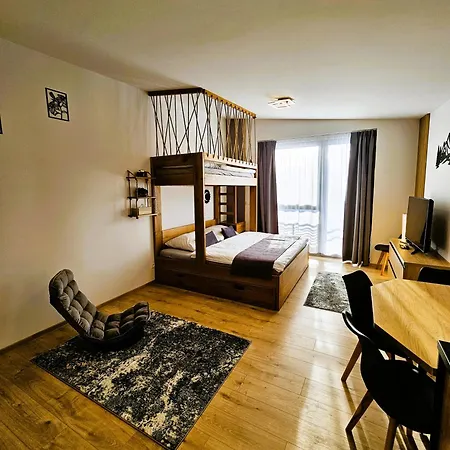 H11 - Evergreen Tale