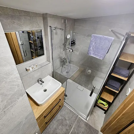Apartman H11 - Evergreen Tale *