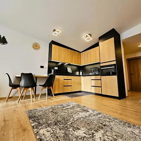 H11 - Evergreen Tale * Bystrá