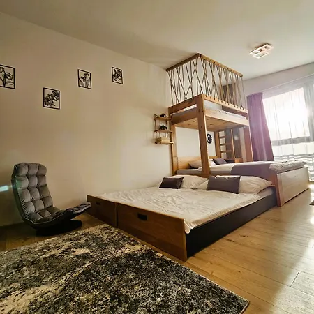 H11 - Evergreen Tale דירה Bystrá